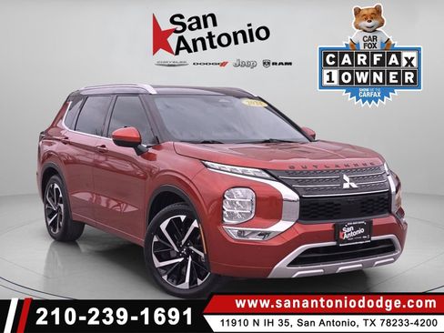 Used 2023 Mitsubishi Outlander SEL image 1
