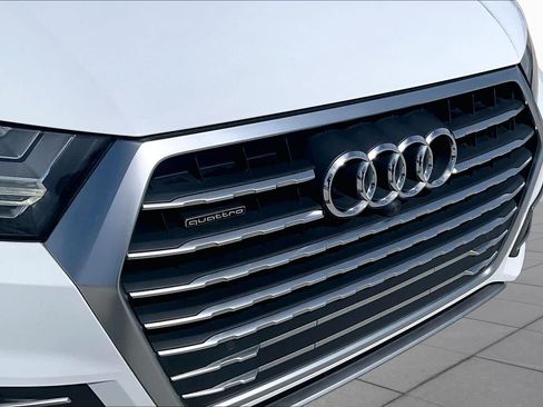 Used 2018 Audi Q7 3.0T Prestige w/ Prestige Package AWD/4WD image 28