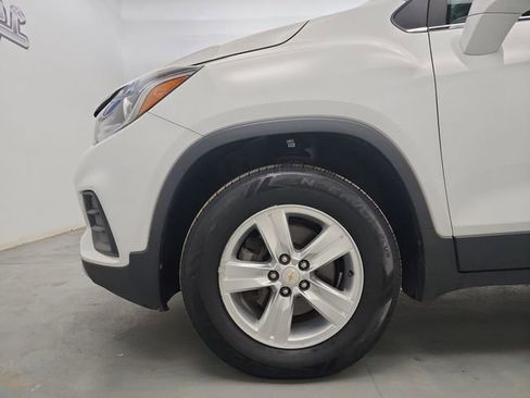 Used 2018 Chevrolet Trax LT w/ LT Convenience Package image 21