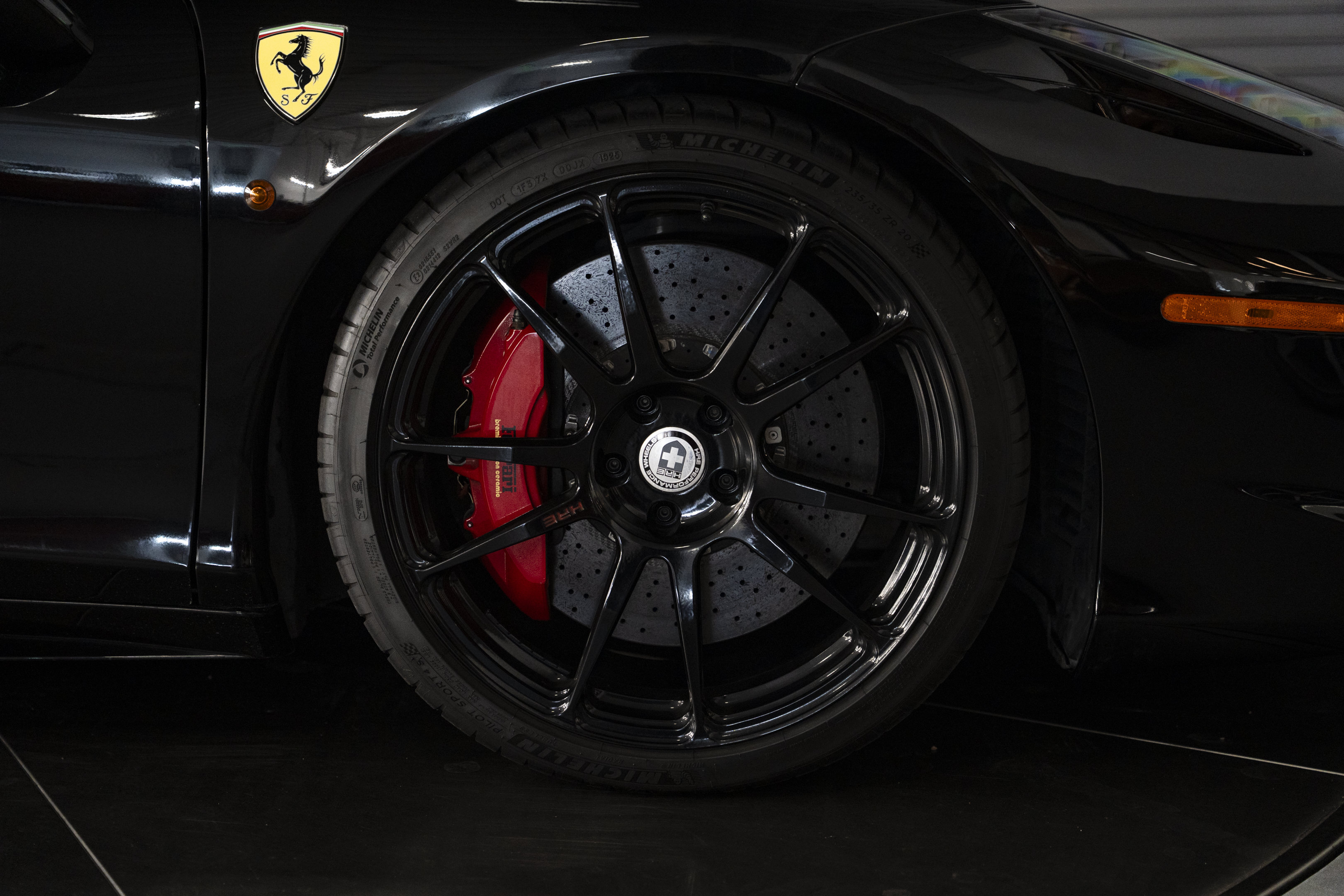 Used 2011 Ferrari 458 Italia Coupe RWD image 16