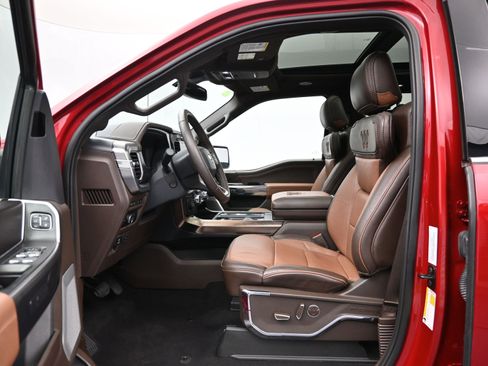 Used 2024 Ford F150 King Ranch w/ FX4 Off-Road Package image 9