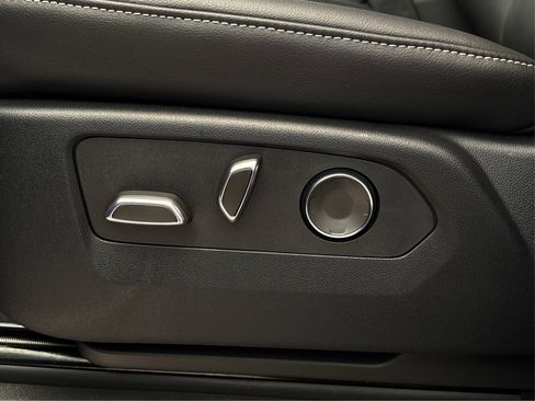 New 2026 Cadillac Escalade ESV 4WD image 30