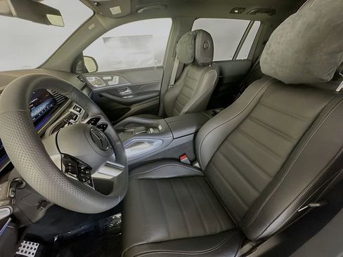 New 2026 Mercedes-Benz GLS 450 4MATIC image 21