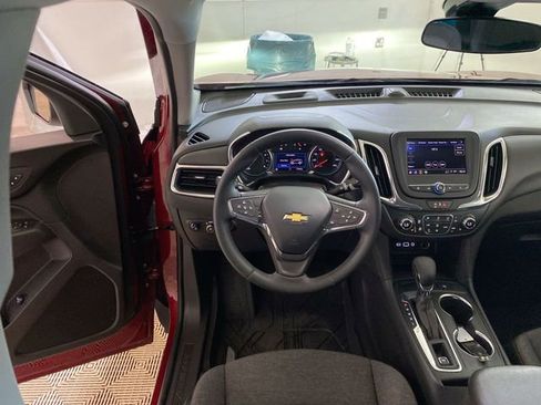 Used 2024 Chevrolet Equinox LT w/ LPO, Floor Liner Package FWD image 33