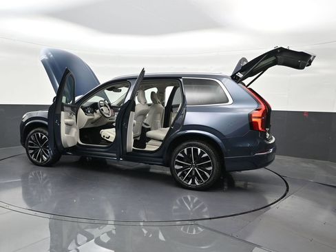 New 2026 Volvo XC90 T8 Ultra w/ Protection Package Premier AWD/4WD image 32