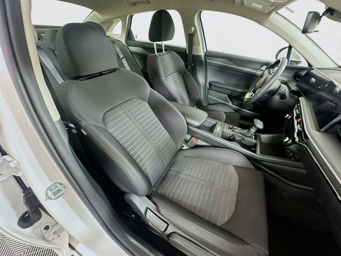 Used 2025 Kia K5 LXS image 29
