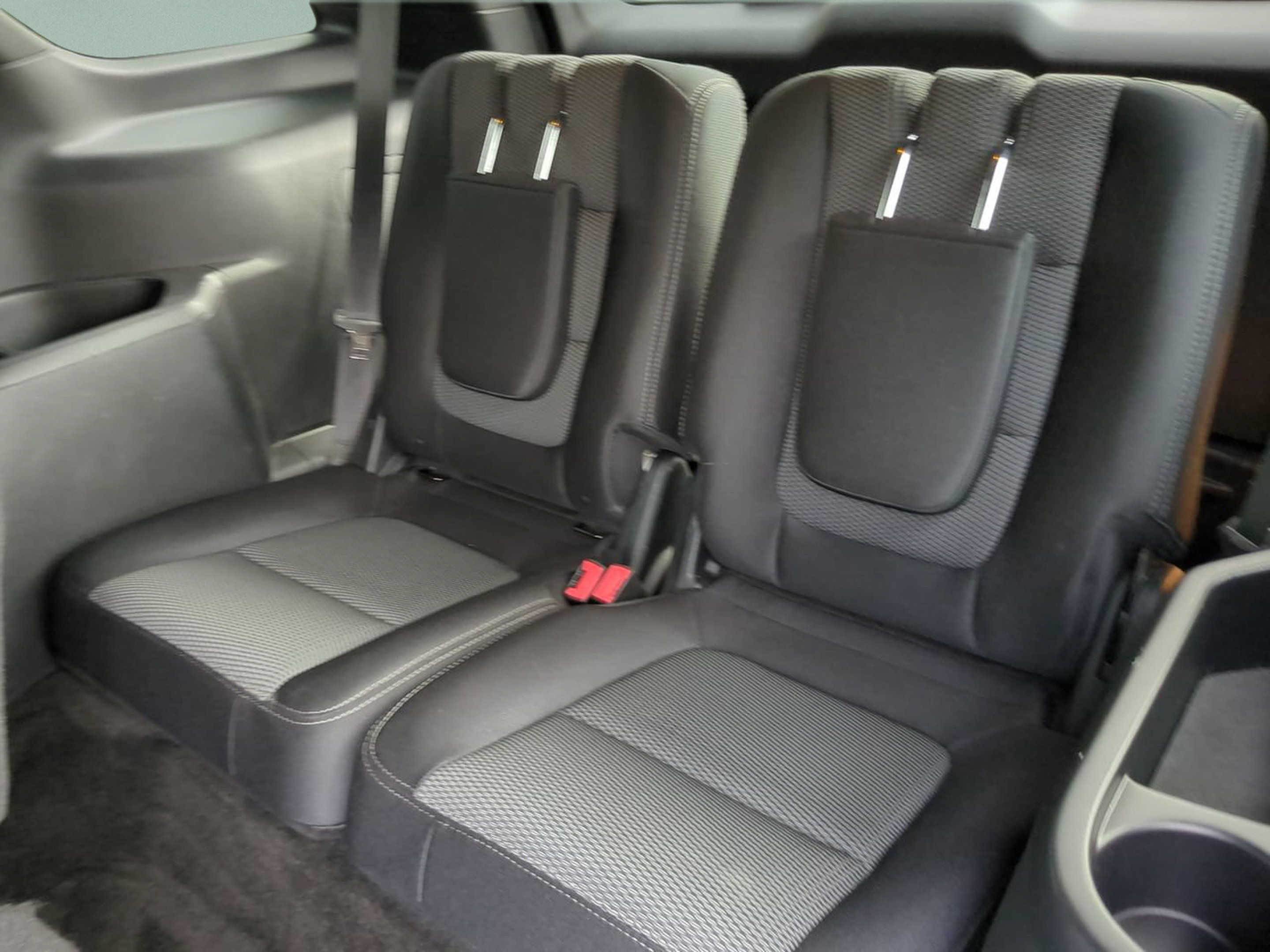 Used 2016 Ford Explorer XLT FWD image 19