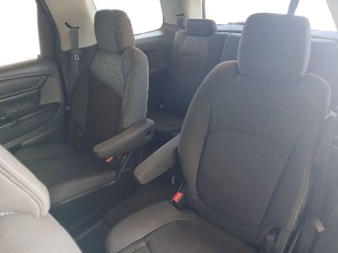 Used 2014 GMC Acadia SLE FWD image 13