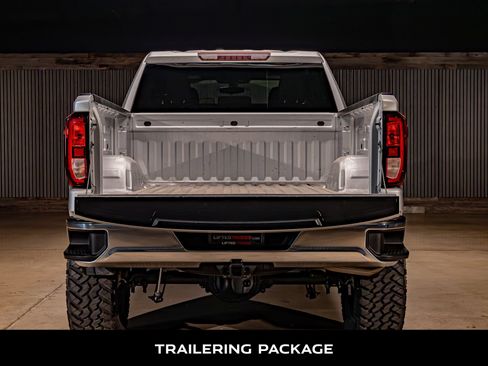 Used 2020 GMC Sierra 1500 SLE w/ SLE Value Package AWD/4WD image 8
