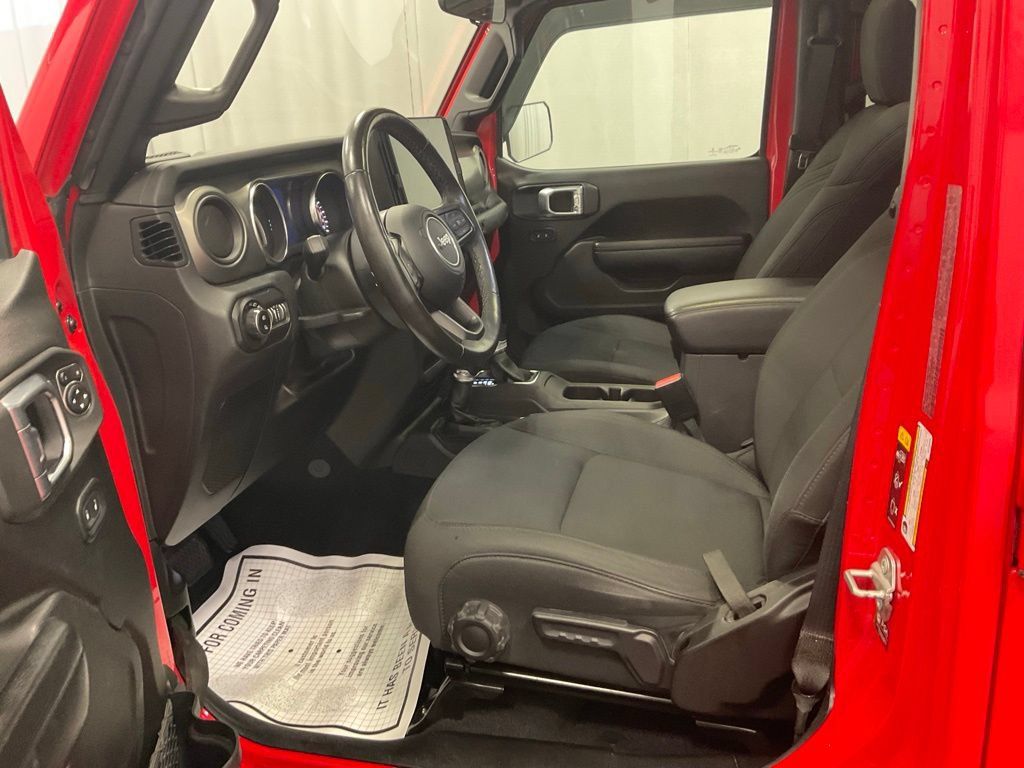 Used 2021 Jeep Gladiator Sport AWD/4WD image 12