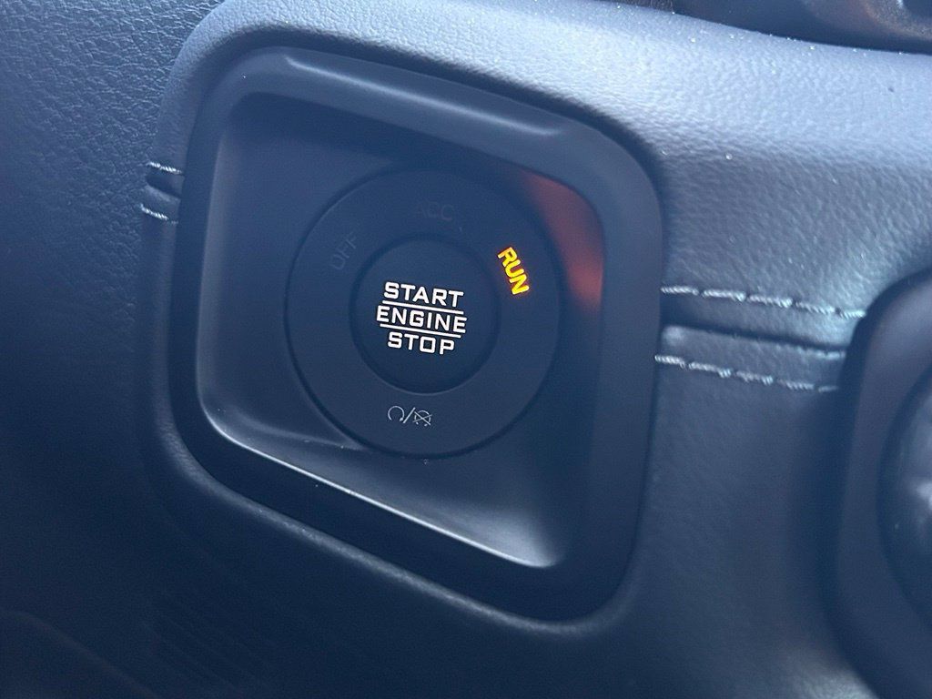 Used 2025 Jeep Wrangler Unlimited Rubicon 392 AWD/4WD image 46