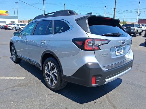 Used 2021 Subaru Outback Limited image 5