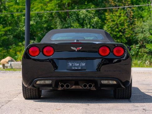 Used 2005 Chevrolet Corvette Convertible w/ Preferred Equipment Group RWD image 6