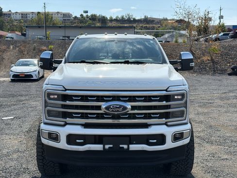 Used 2023 Ford F350 Platinum w/ FX4 Off-Road Package AWD/4WD image 6