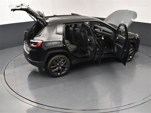 New 2026 Jeep Compass Limited image 30