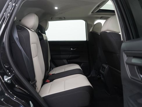 Used 2025 Honda CR-V EX image 13