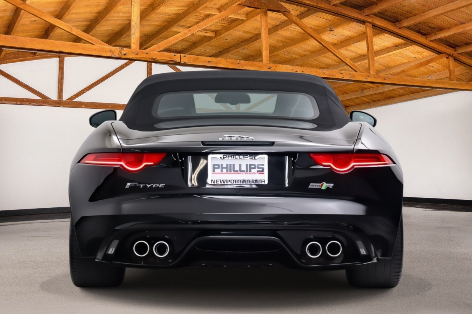 Used 2017 Jaguar F-TYPE R AWD/4WD image 4