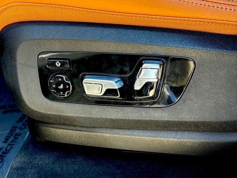 Used 2023 BMW X5 M50i image 11