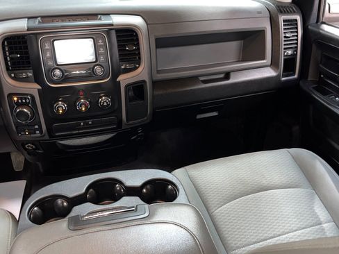 Used 2017 RAM 1500 Express AWD/4WD image 19