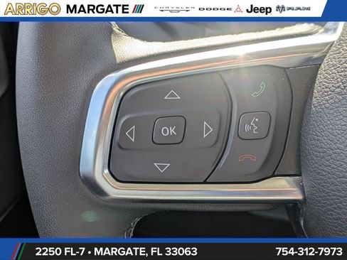 Used 2025 Jeep Wrangler Unlimited Sahara w/ Safety Group AWD/4WD image 25