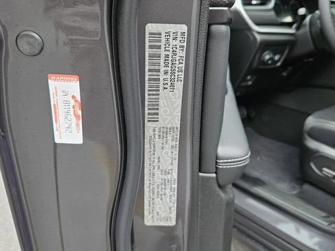 New 2025 Jeep Grand Cherokee Laredo X w/ Luxury Tech Group I RWD image 16
