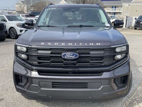 New 2026 Ford Expedition Max Active RWD image 8