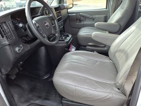 Used 2016 GMC Savana 2500 image 10
