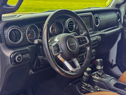 Used 2020 Jeep Wrangler Unlimited Sahara AWD/4WD image 21