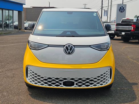 New 2025 Volkswagen ID. Buzz Pro S RWD image 8