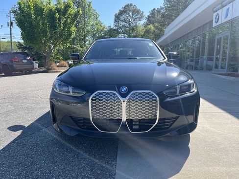 Used 2025 BMW i4 eDrive40 w/ Parking Assistance Package image 3