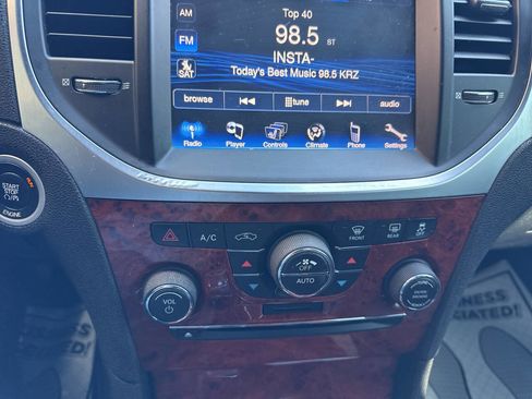 Used 2014 Chrysler 300 AWD image 29