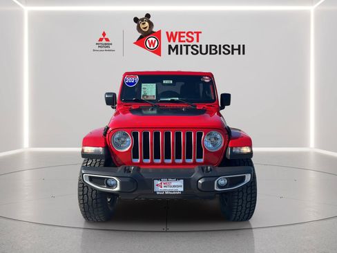 Used 2021 Jeep Wrangler Unlimited Sahara w/ Uconnect 4C Nav & Sound Group AWD/4WD image 8