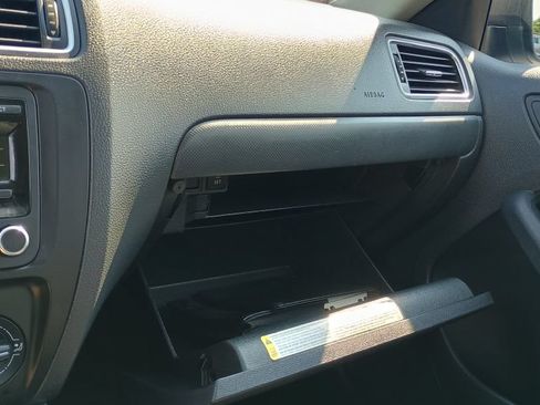 Used 2012 Volkswagen Jetta Sedan FWD image 15