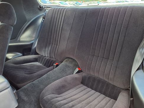 Used 1991 Pontiac Firebird Coupe image 5