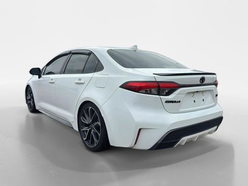 Used 2022 Toyota Corolla XSE FWD image 3