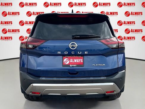 Used 2021 Nissan Rogue Platinum FWD image 4
