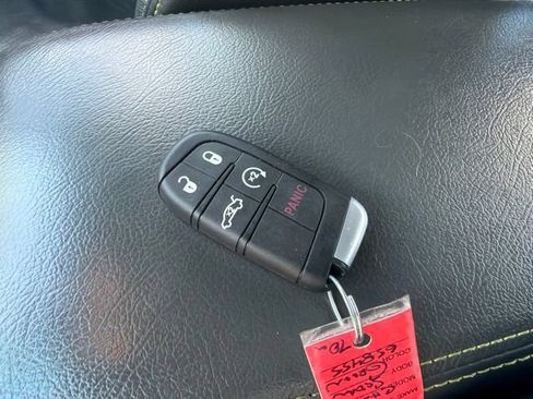 Used 2019 Dodge Charger SXT RWD image 43