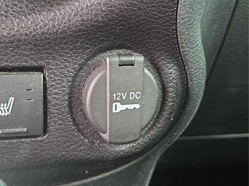 Used 2016 Jeep Wrangler Unlimited Sahara w/ Dual Top Group AWD/4WD image 24