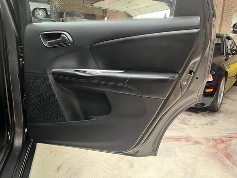 Used 2015 Dodge Journey American Value Package w/ Flexible Seating Group FWD image 27