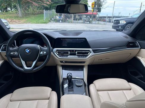 Used 2020 BMW 330i Sedan w/ Convenience Package RWD image 25