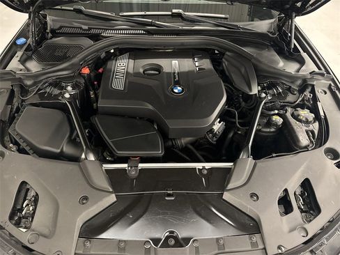 Used 2018 BMW 530i xDrive image 28