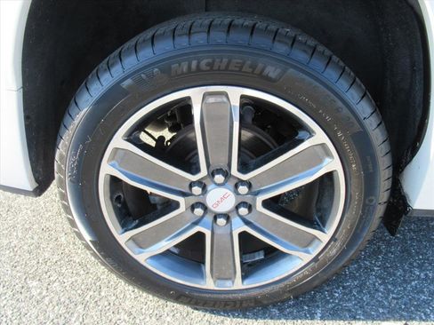 Used 2019 GMC Acadia Denali w/ Technology Package image 9