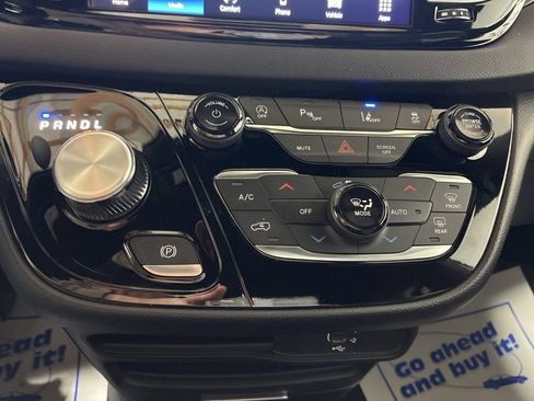 New 2026 Chrysler Voyager LX FWD image 18