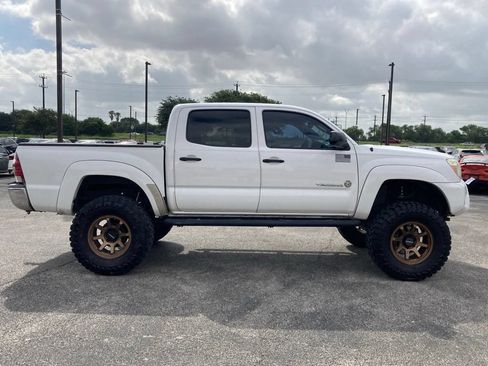 Used 2013 Toyota Tacoma PreRunner w/ SR5 Pkg RWD image 3