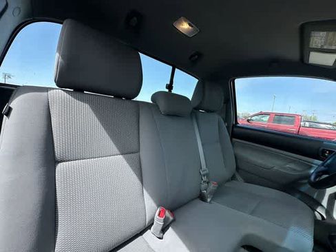 Used 2011 Toyota Tacoma 4x4 Regular Cab image 12
