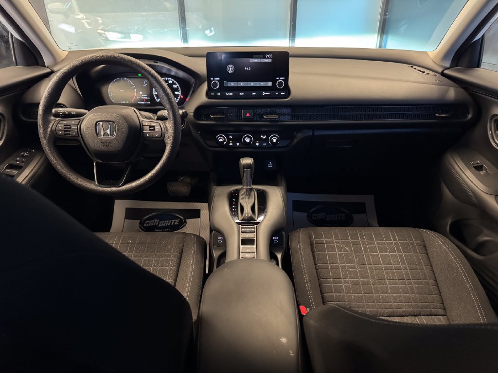 Used 2025 Honda HR-V LX image 9