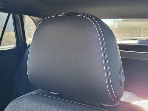 New 2026 Volkswagen Atlas Cross Sport SE image 11