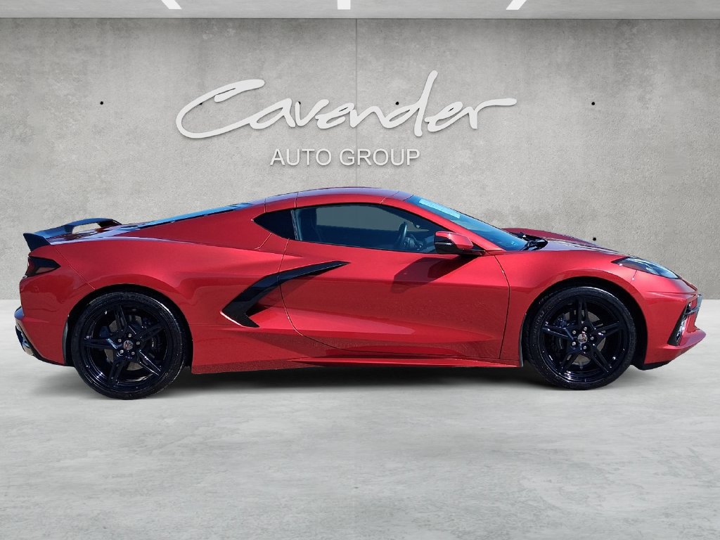 Used 2022 Chevrolet Corvette Stingray Coupe w/ 1LT RWD image 17
