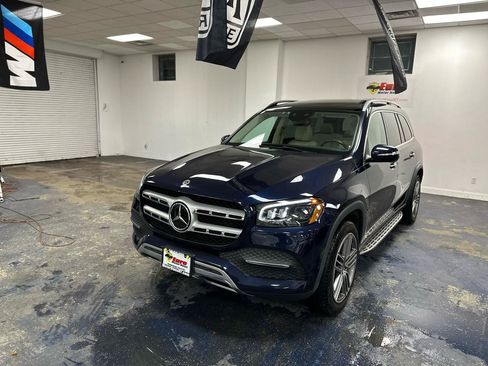 Used 2022 Mercedes-Benz GLS 450 4MATIC image 2