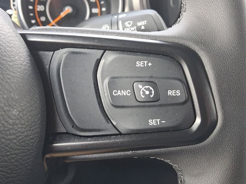 Certified 2023 Jeep Gladiator Sport image 23